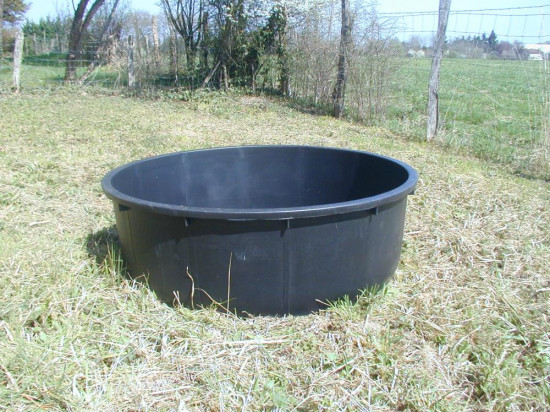 BAC D'HERBAGE ROND 275 LITRES NOIR